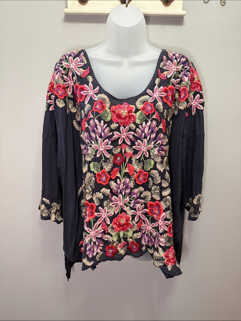 JOHNNY WAS Leopard Rose Rayon Embroidered Top Size XL